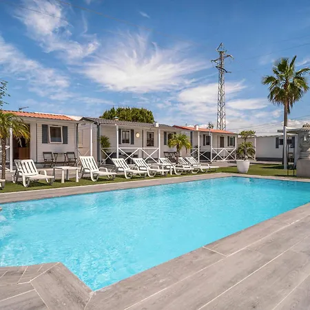 Stunning In With Swimming Pool *